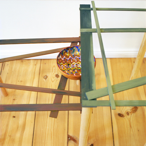 Kirsten K&ouml;tter: Tische nach Popowa, 2011, Gr&ouml;&szlig;e unterschiedlich