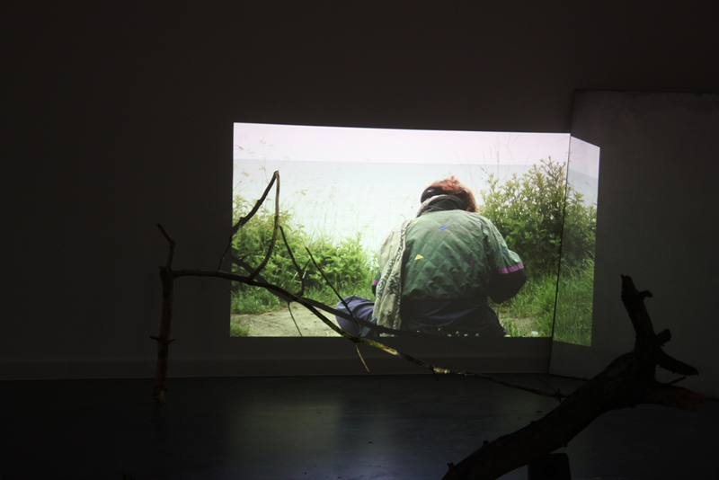 Kirsten Kötter: Natur-Aquarell-Musik-Sound_Protokolle im Haus 104, ehemalige Wetterstation auf dem Tempelhofer Feld, Berlin,
  28.-30.06.2024. Exhibition view